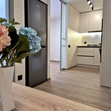 2-кімнатна квартира біля Епіцентру