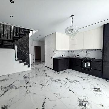 Продам дуплекс з сучасним ремонтом