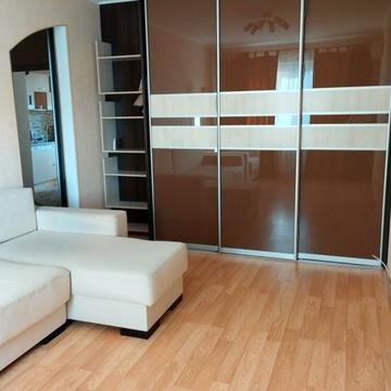 Урлівська вул., 30