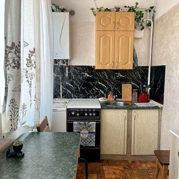 Здам 2 кімнатну квартиру  з автономним опаленням