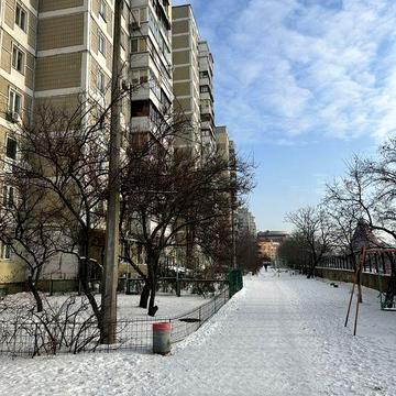 Продам 3-х кімнатну квартиру метро Осокорки