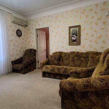 Продам високо габаритну облаштовану 3х кімнатну квартиру