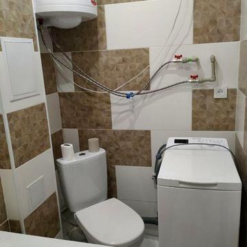 Продам 2кім квартиру у центрі.