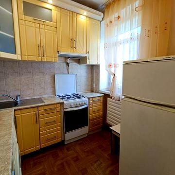 Р-н Лукьяненко. Все є. Світло не вимикають. Можно з тваринкою.