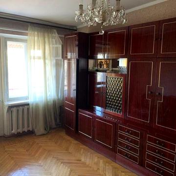 Варненская /100 и 33 школа . Парк Горького.Можно с ребенком