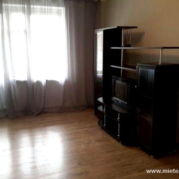 Здається в оренду 2-х кімнатна квартира по вул.Добрянського