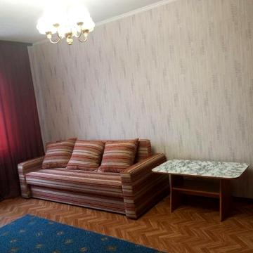 Однокімнатна біля метро КПІ.