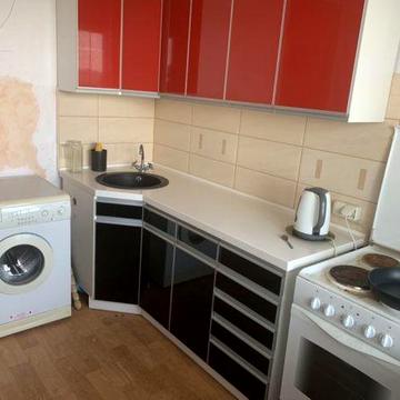 Левка Лукяненка вул. (Маршала Тимошенка), 1-Б