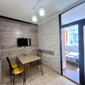 Сахарова/Заболотного, 2 комнатная квартира в новом доме. Охрана