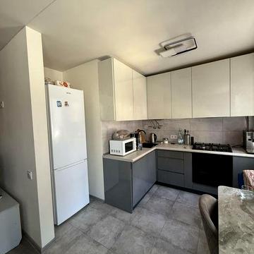 Продаж 2-х кімнатної квартири. Проспект Незалежності