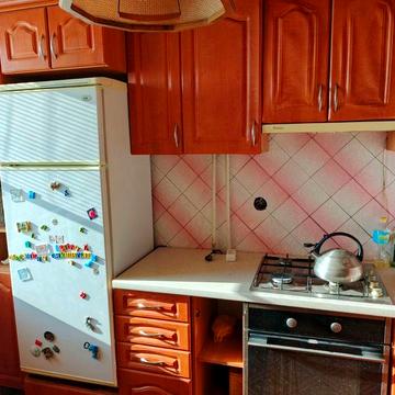 Квартира уже с мебелью и бытовой техникой.