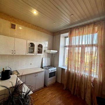 Здам 1к.кв бул. Міхновського 13, Печерськ, Центр,м. Дружби народів