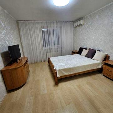 Продам 2-х комнатную квартиру Заболотного/Сахарова 70 м кв