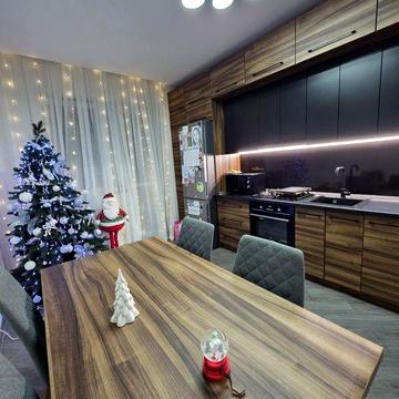 Квартиоа кухня-студія та спальня,є гардеробна ЖК Озерний край