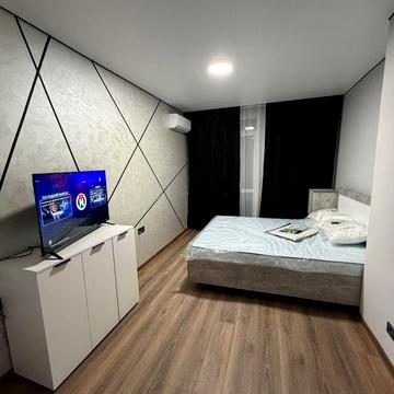 Сдам новую квартиру долгосрочно ЦЕНТР!