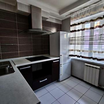 Метро Мінська 5хв. 1кім, Перша здача