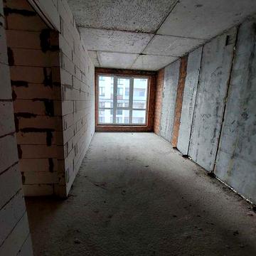 Простора 1-кімнатна квартира, 42,7 м.кв., ВИДОВА, 10 хв.до Києва, ЛІС