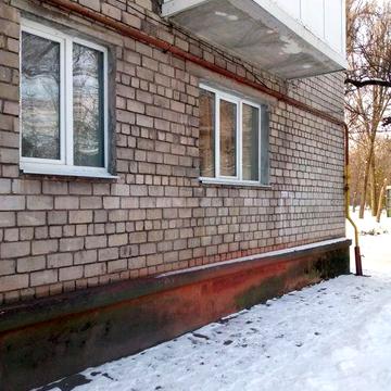 Продам 2-х комнатную квартиру на ДНЕПРОСТРОЕ ,улица Цветов! Н.К.