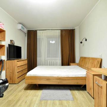 Сучасна 1-кімнатна квартира в центрі. Реальна!