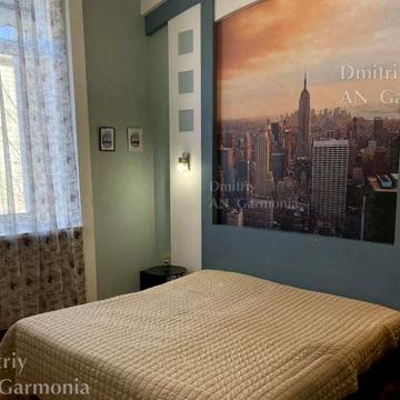 3-к Центр, поруч Зупинка