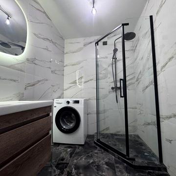 Продаєтья 2-на Квартира Петриків