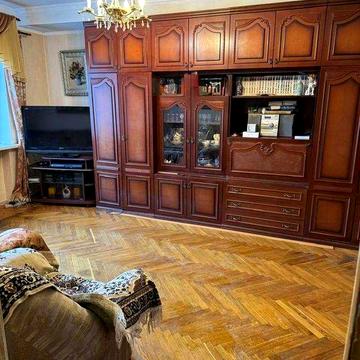 Продаж 2к кв-ри навпроти Голосіївського парку