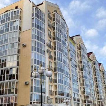 Корпусний парк новобудова з парковкою