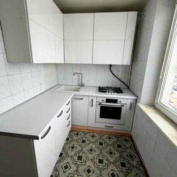 2 комнатная квартира на Холодной Горе