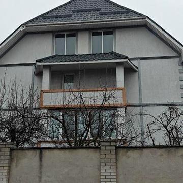 Продам будинок з басейном