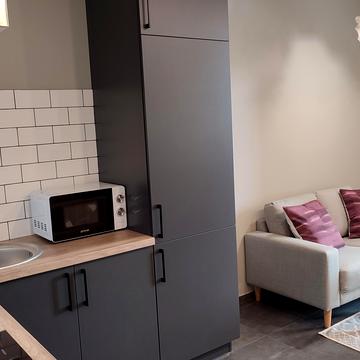 Кадетський Гай вул., 10