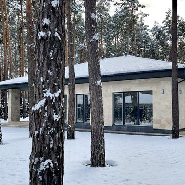 Казковий будинок з басейном  у Бучі на 15 сотках