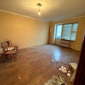 Продам 4 кімнатну квартиру