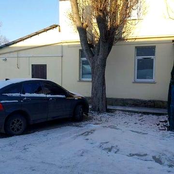 Продам 3 кiмнатну. 2-поверхову квартиру. Р-н Ангела.