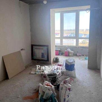 Квартира в новому будинку із червоної цегли.