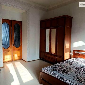 Довгострокова оренда 3к Квартира Софіївська вулиця