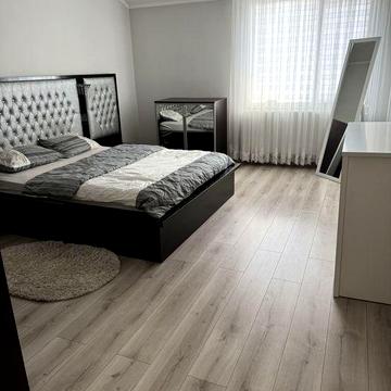 Здам в оренду чотирьохкімнатну квартиру в центрі