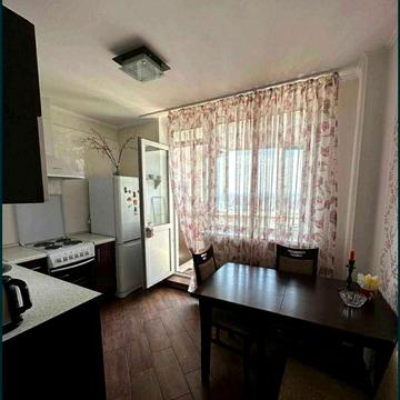 Оренда 2-о кімнатної  вул. Червоної Калини (Маяковского) 68 Троєщина