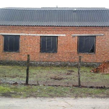 Продам не добудований будинок