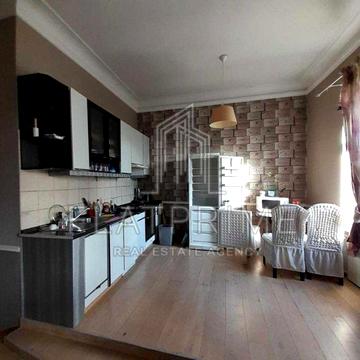 Гоголівська вул., 15