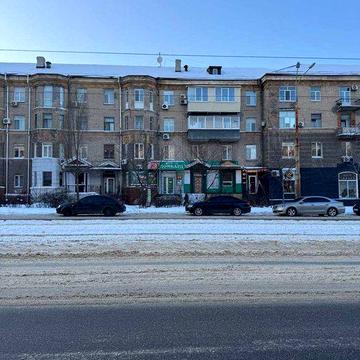 Продам 3 кім. квартиру вул. Робоча 172 ( сталінка )