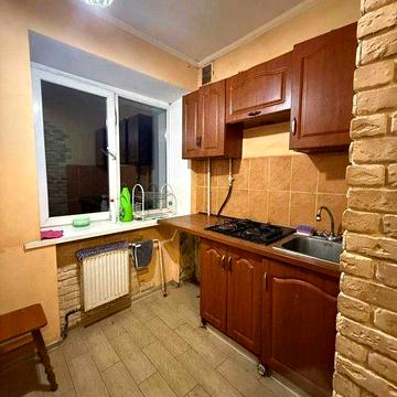 Здається в оренду однокімнатна квартира на вул. Любечська