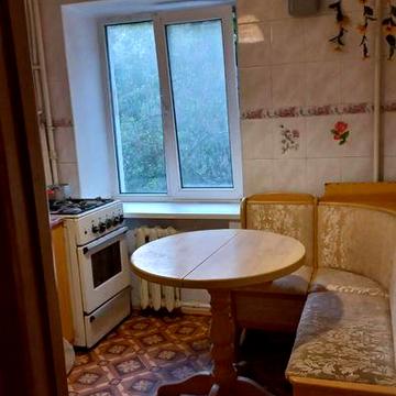 Продам 2 кімнатну квартиру вул. Братів Зерових 25 Соломянський р-н