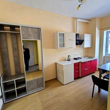 В реконструкції під новобудову одно кімнатна квартира