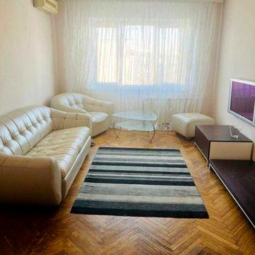 Оренда (3кім+68м) квартири Оболонський просп., 27