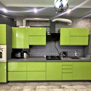 Бориса Тлехаса вул., 18