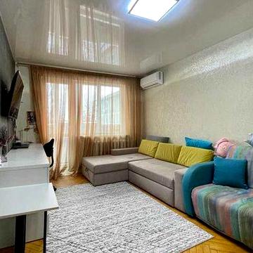 Продам 1-кімнатну квартиру по вул. Козацька (біля 15 школи)