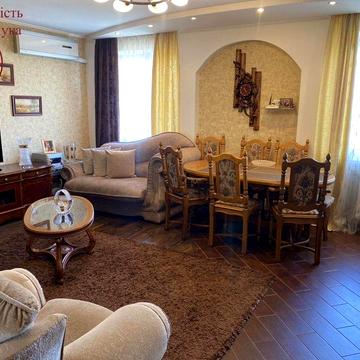 Продам 2 кімн. квартиру на Київській