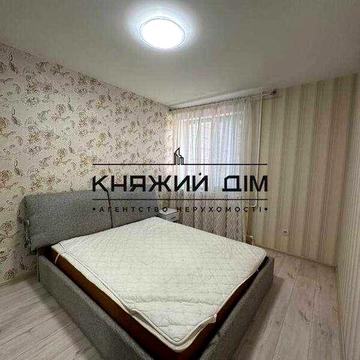 Оренда 3-кімнатної студіо на Іллєнка 5, м.Лукянівська. Код:11182419