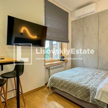 Інститутська вул., 24/7