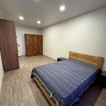 Сімейна вул., 5